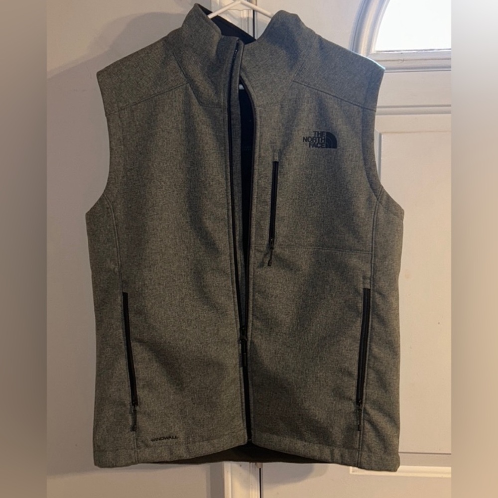 Men’s North Face Windwall Vest - Medium